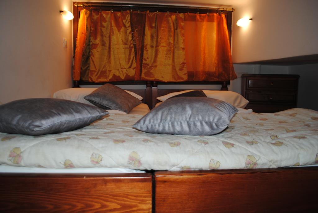 Traditional Idramon Hotel Hanya Oda fotoğraf